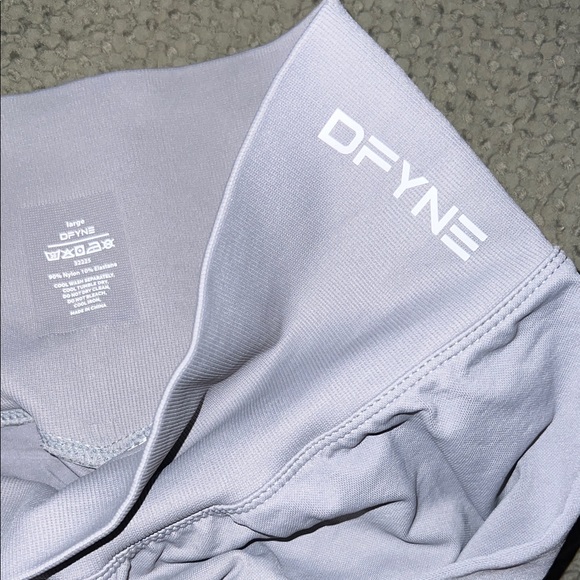 Dafne Women's butt enhancing Gray Leggings - Picture 4 of 4